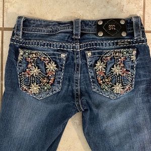 MISS ME | Low Rise Bootcut Jeans Back Pocket Hippie Peace Sign Design Size 26
